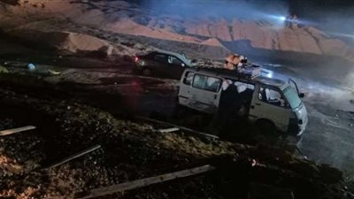 مصرع 4 أشخاص وإصابة 7 آخرين في حادث تصادم 3 سيارات بطريق الكريمات