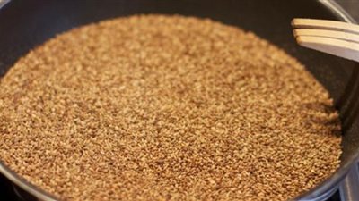 يمنع ارتفاع ضغط الدم.. فوائد بذور السمسم