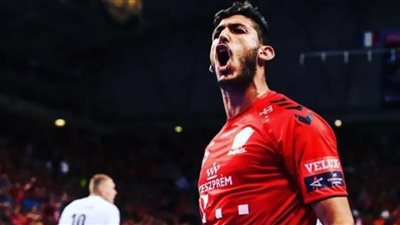 يحيى خالد يشارك بفوز فريقه المجرى علي باريس سان جيرمان بــ 10 أهداف