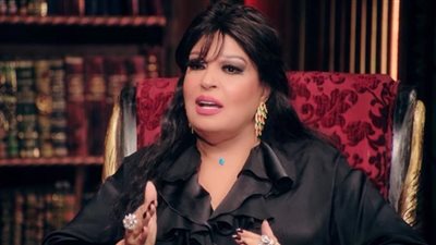 فيفي عبده: عملت بالليل والنهار لأجمع أموالًا من أجل أداء والدتي فريضة الحج
