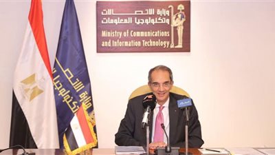 وزير الاتصالات: التعاون بين إيتيدا وجامعة كوينز إضافة لمبادرة بُناة مصر الرقمية
