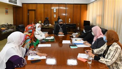 السكرتير العام المساعد لقنا تترأس اجتماع نادي الفتيات بالمحافظة