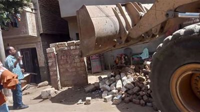 إزالة 43 حالة تعدي على نهر النيل خلال حملة مكبرة بمركز منفلوط