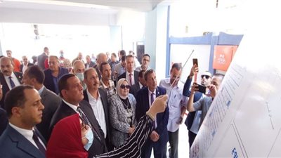 محافظ البحيرة يفتتح مدرسة رشيد التجارية المشتركة