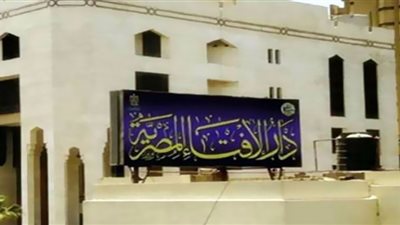 حكم البيع بالتقسيط إذا لم يكن للبائع محل ولا بضاعة