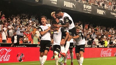 فالنسيا يتقدم علي ريال مدريد بالهدف الأول