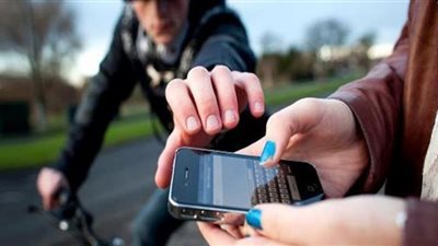 حبس عصابة سرقة المواطنين من أمام البنوك بالشروق