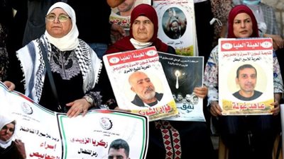 نادي الأسير: لا حلول جدية بشأن قضية الأسرى الفلسطينيين المضربين عن الطعام