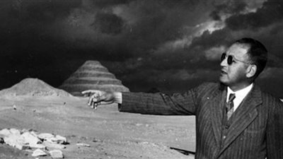 اكتشف الهرم المدفون ثم انتحر.. هل لعنة الفراعنة السبب في وفاة زكريا غنيم