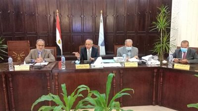 الدكتور أشرف الغندور: نسعي لإزالة أي معوقات تواجه طلاب الدراسات العليا بجامعة الإسكندرية