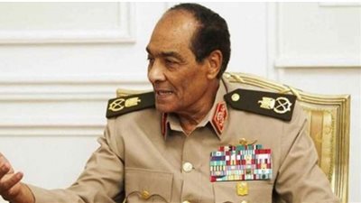 مدير كلية الدفاع الوطني: المشير طنطاوي حرك 5000 دورية عسكرية في 25 يناير لتوفير المرتبات