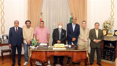 أبو شقة يلتقي اللجنة المنظمة لمعسكر شباب الوفد