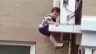 تفاصيل سقوط طفلتين من الطابق الخامس وانتحار والدتهما في 15 مايو