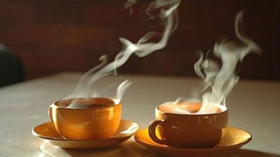 خبيرة تحذر من تناول المشروبات الساخنة وتكشف عن مضاعفاتها