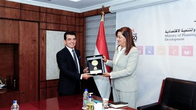 بحث آفاق التعاون بين الإيسيسكو ووزارة التخطيط المصرية في مجال ريادة الأعمال والابتكار