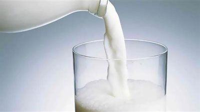 طبيب يكذب خرافة غير متوقعة منتشرة عن الحليب