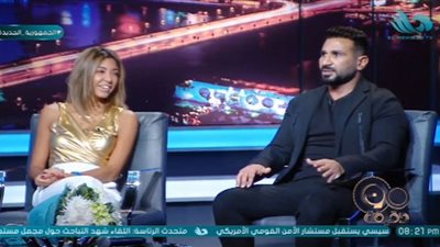 في أول ظهور إعلامي لهما| أحمد سعد ممازحًا زوجته: عليها حنجرة تطفش بلد (فيديو)