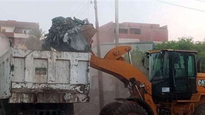 تكثيف أعمال النظافة ورفع الاشغالات والتراكمات بأسوان