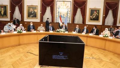 محافظ القاهرة : لن يسمح بحرمان طالب من الانتظام فى الدراسة لتأخره في دفع المصروفات