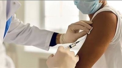 بديل للحقن.. علماء يطورون لصاقة مجهرية ثلاثية الأبعاد