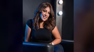 بالأسود .. نرمين ماهر تتألق في أحدث جلسة تصوير (صور)