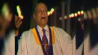 في ذكرى ميلاده| محطات بحياة مداح الرسول 