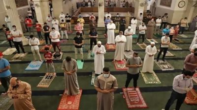 هل الفاتحة واجبة على المأموم في صلاة الجماعة ؟