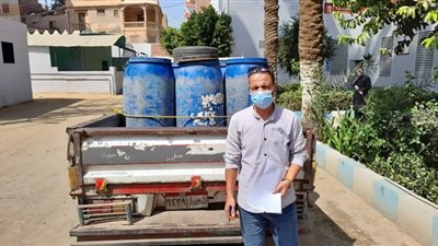 ضبط 400 لتر لبن غير صالح للاستهلاك في حملة لمراقبة الأغذية بالتعاون مع تموين الفشن