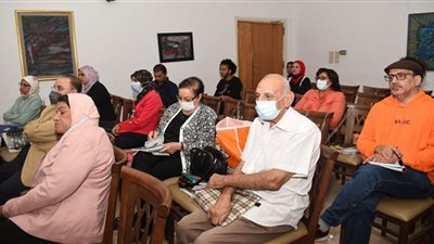 سامية حبيب وأحمد خميس يناقشان استلهام التراث الشعبي في المسرح المعاصر