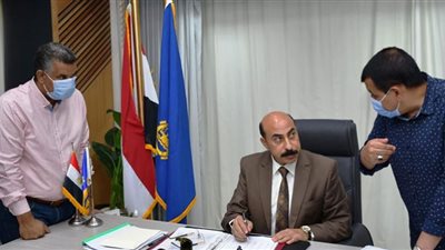 محافظ أسوان يعتمد نتيجة قبول طلاب مدارس التمريض للعام الدراسى الجديد