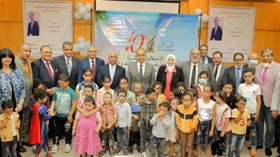 رئيس جامعة الزقازيق يشهد فعاليات الاحتفال بزرع 350 حالة قوقعة للأطفال