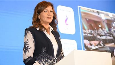 متى بدأت ومن المشارك في حملة تبرعات المصريين بالخارج | وزيرة الهجرة توضح