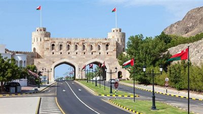 عُمان: تعطيل الدوائر الحكومية وطوارئ صحية بسبب سوء الطقس