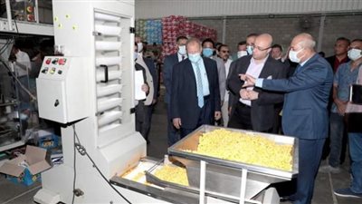 تشغيل أول مصنع بمجمع الصناعات المقامة على مساحة 70 فدان