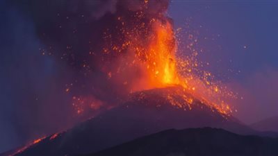 إسبانيا تخصص 200 مليون يورو إضافية كمساعدة لجزيرة لا بالما المتضررة من ثوران البركان