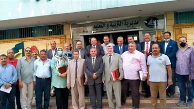 تعليم دمياط يناقش استعدادات استقبال العام الدراسى الجديد