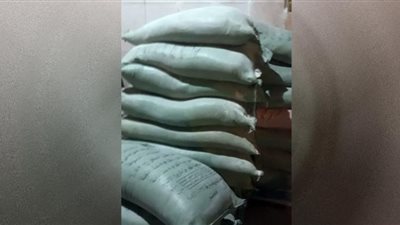 ضبط 5 أطنان دقيق مدعم بأسيوط قبل بيعها بالسوق السوداء
