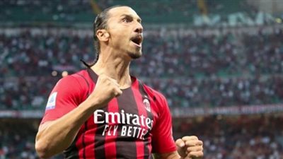 إبراهيموفيتش يعلن التحدي: فريق زلاتان سيتوج بالدوري الإيطالي