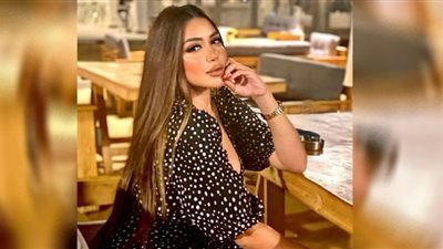 سارة سلامة تلجأ لهند رستم في أخر ظهور (صور)