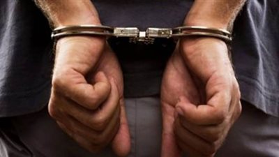 القبض على صاحب مكتب لاستيلائه على أموال راغبي السفر للعمل بالخارج