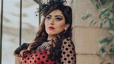 خاص|خبير موضة لـ الوفد: تصميم فستان مروة عيد يعكس مراحل عمرها