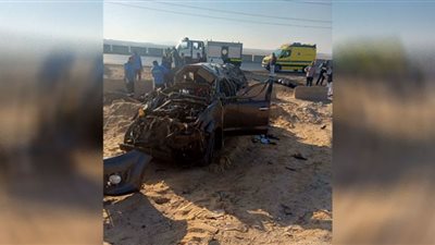 مصرع 8 أشخاص بانقلاب سيارة على الطريق الصحراوي الشرقي