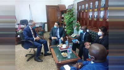 الدكتور أشرف الغندور يستقبل وفد اتحاد الجامعات الأفريقية لبحث سبل تفعيل شبكة بان أفريكا