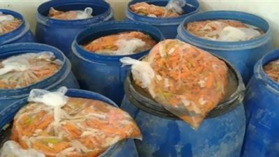 ضبط 400 طن مخللات غير صالحة للاستهلاك الآدمي