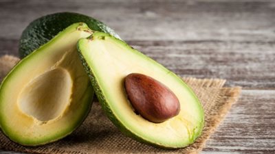 تناول هذه الفاكهة يوميًا يحسن عملية التمثيل الغذائي