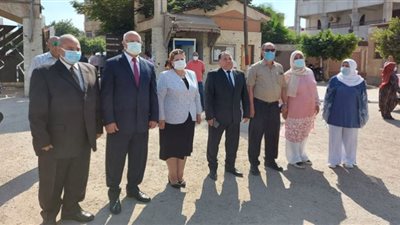 رئيس جامعة بنها يشهد أداء تحية العلم ويتفقد كليتي العلوم والهندسة