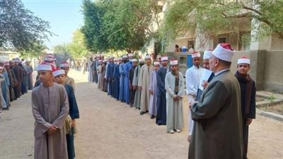 رئيس منطقة سوھاج الأزهرية يتفقد معاهد دار السلام ويلقي كلمة عن 