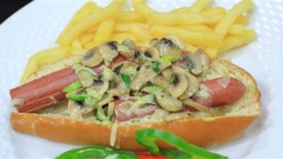 في خروجات النادي حضري سندوتش هوت دوج بالرايب​