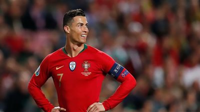 رونالدو يقود هجوم البرتغال أمام قطر