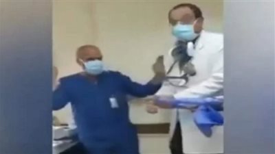 فيديو.. ممرض واقعة السجود للكلب بعد حكم حبس الطبيب: حقي رجعلي